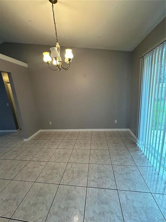 For Rent: $1,600 (3 beds, 2 baths, 1360 Square Feet)