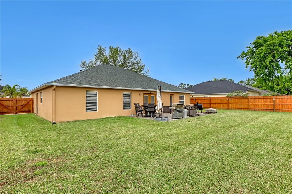 Active With Contract: $375,000 (4 beds, 2 baths, 1962 Square Feet)