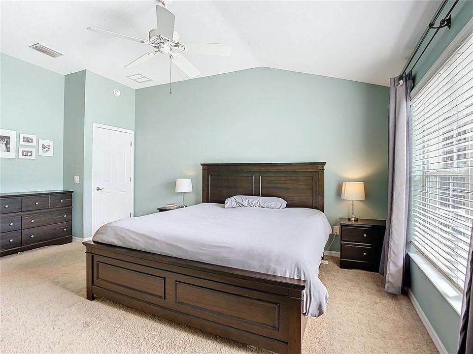 For Sale: $374,900 (3 beds, 2 baths, 1656 Square Feet)