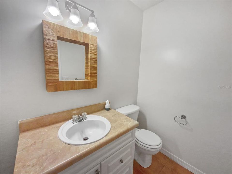 For Sale: $450,000 (4 beds, 2 baths, 2416 Square Feet)