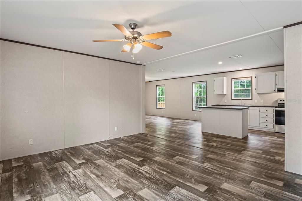 Active With Contract: $249,900 (4 beds, 2 baths, 1493 Square Feet)
