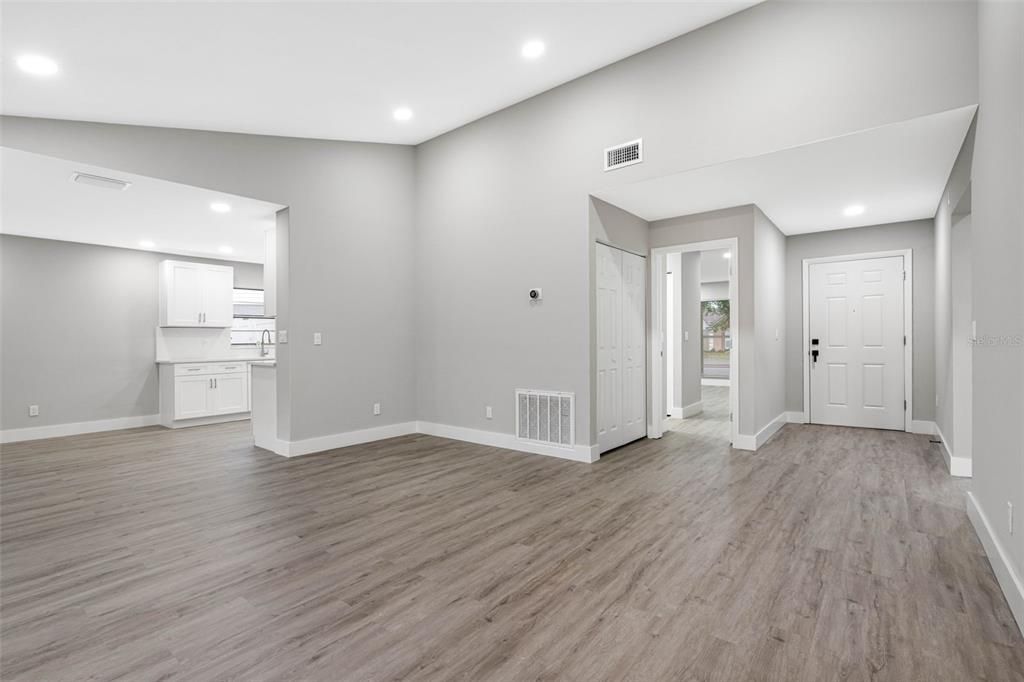 For Sale: $434,900 (3 beds, 2 baths, 1496 Square Feet)
