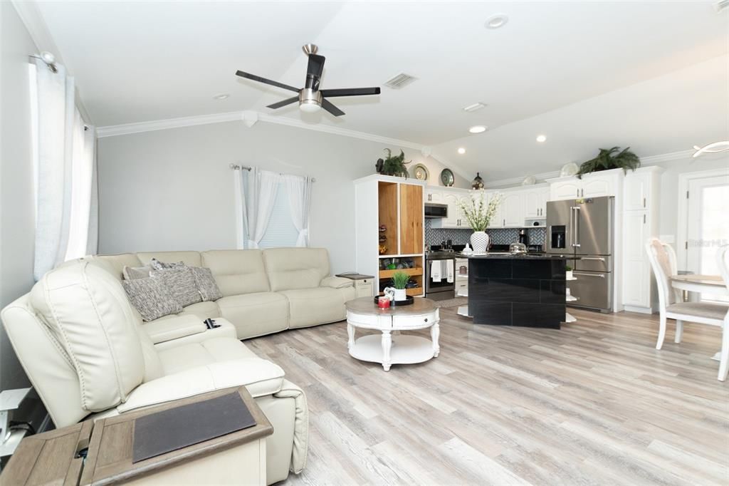 For Sale: $679,900 (2 beds, 2 baths, 1920 Square Feet)