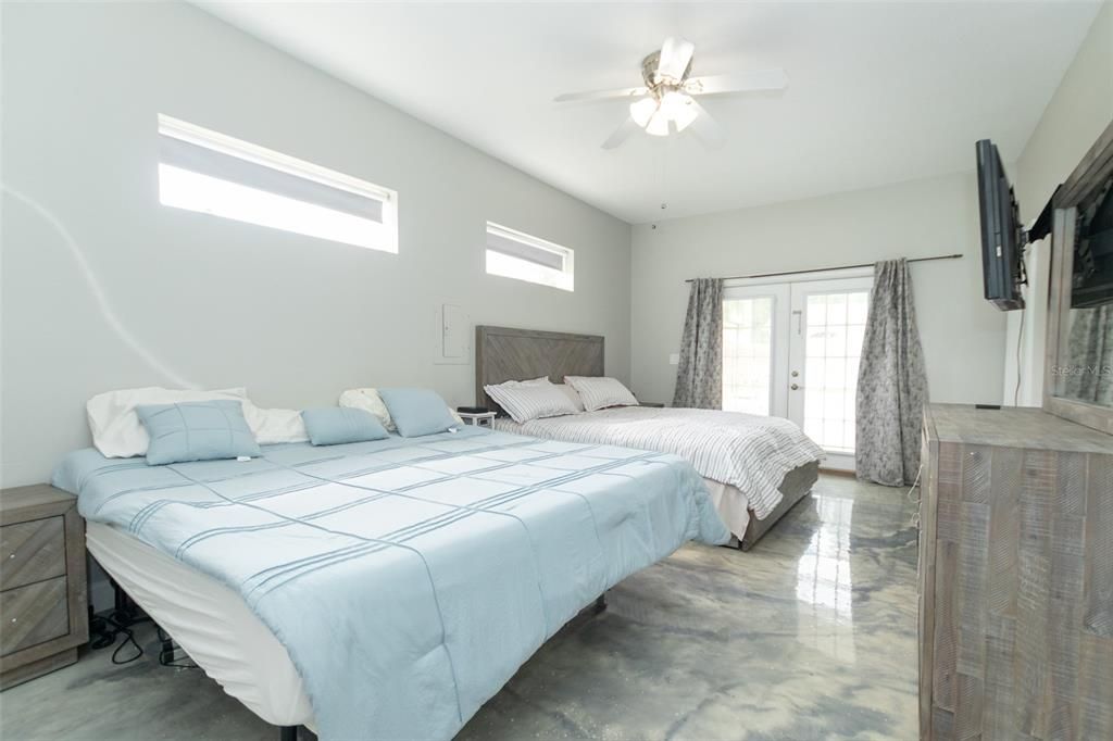 For Sale: $679,900 (2 beds, 2 baths, 1920 Square Feet)