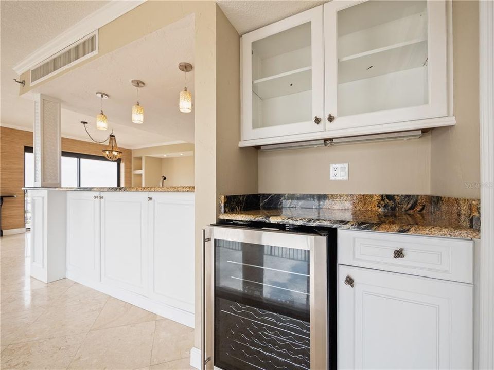For Sale: $774,900 (2 beds, 2 baths, 1259 Square Feet)