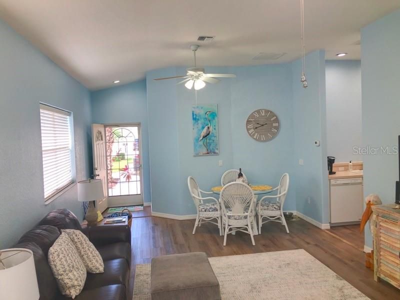 For Rent: $5,000 (3 beds, 2 baths, 1385 Square Feet)