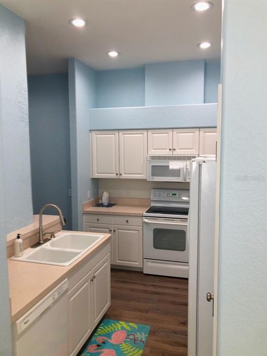 For Rent: $5,000 (3 beds, 2 baths, 1385 Square Feet)