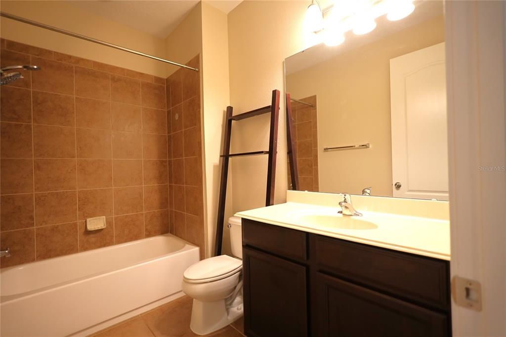 Недавно арендовано: $2,400 (3 спален, 3 ванн, 1896 Квадратных фут)
