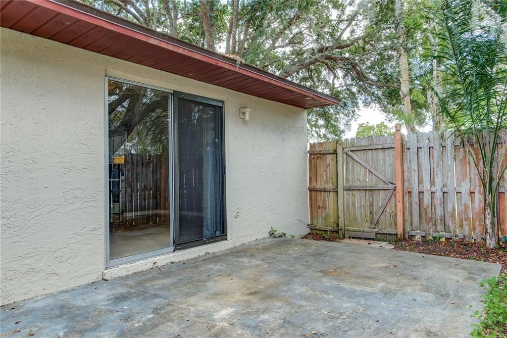 Recently Sold: $285,000 (2 beds, 2 baths, 1116 Square Feet)