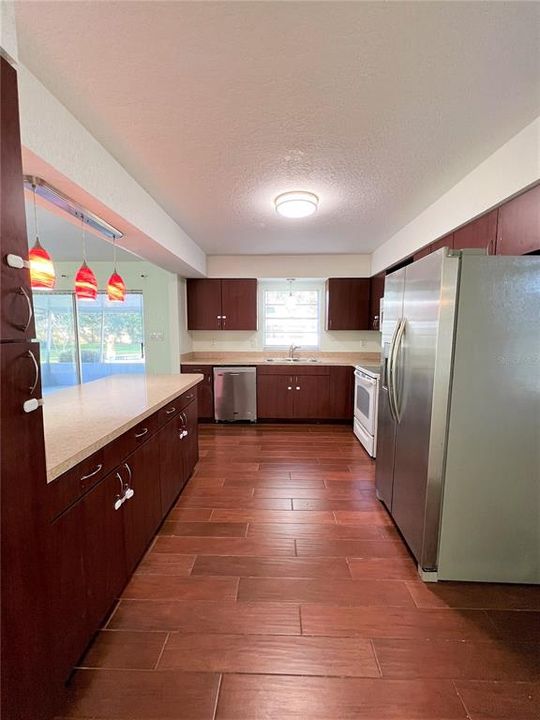 For Rent: $3,200 (3 beds, 2 baths, 1625 Square Feet)