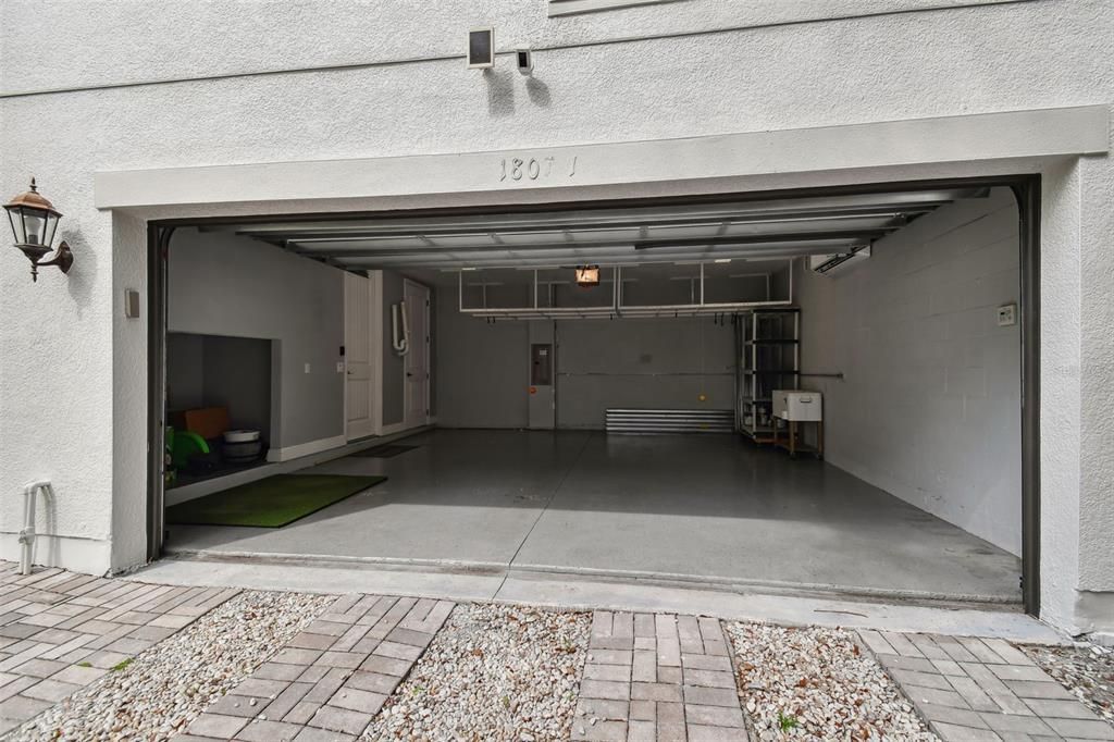 Active With Contract: $850,000 (3 beds, 2 baths, 2068 Square Feet)