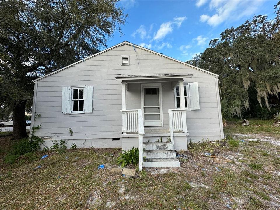 For Sale: $199,000 (4 beds, 1 baths, 1519 Square Feet)