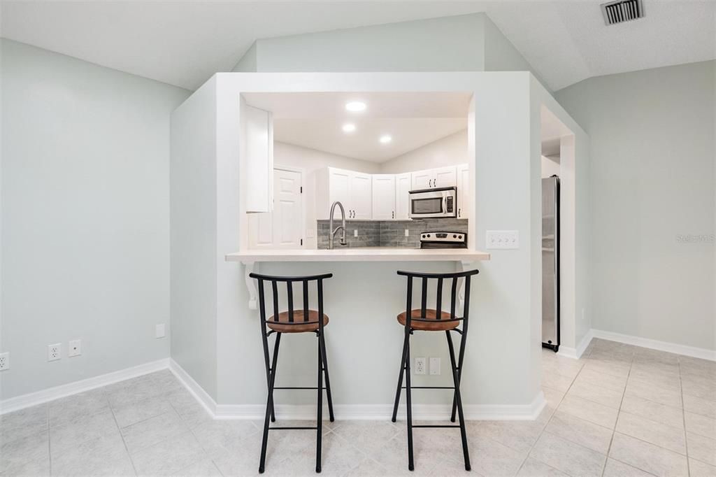 Recently Sold: $340,000 (3 beds, 2 baths, 1364 Square Feet)