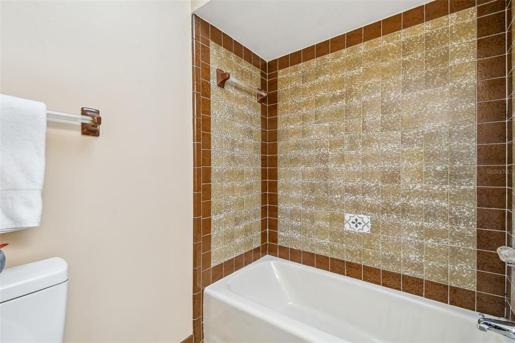 最近售出: $349,900 (3 贝兹, 2 浴室, 1638 平方英尺)