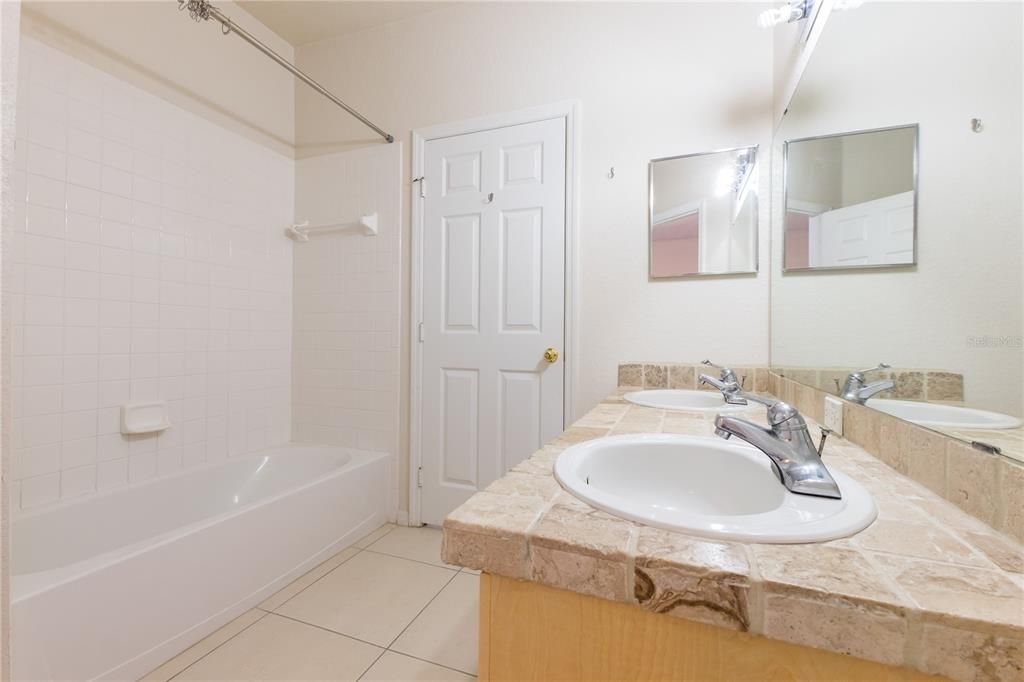 Недавно арендовано: $1,800 (2 спален, 2 ванн, 1036 Квадратных фут)