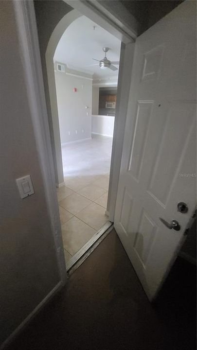 Active With Contract: $1,595 (1 beds, 1 baths, 790 Square Feet)