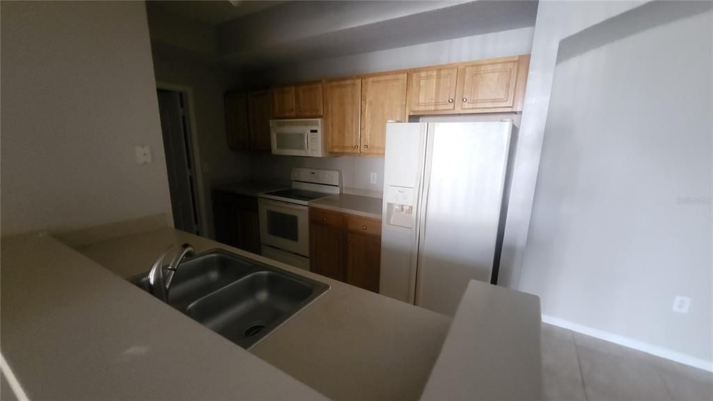 Active With Contract: $1,595 (1 beds, 1 baths, 790 Square Feet)