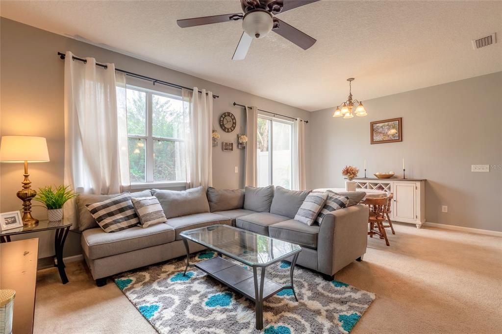 Recently Sold: $265,000 (2 beds, 2 baths, 1338 Square Feet)