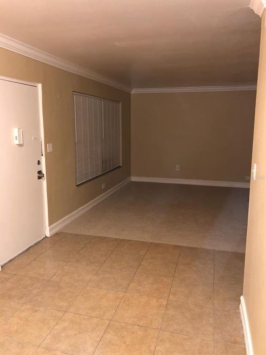 For Rent: $1,290 (1 beds, 1 baths, 650 Square Feet)