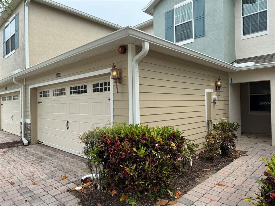 Active With Contract: $399,900 (3 beds, 2 baths, 1675 Square Feet)