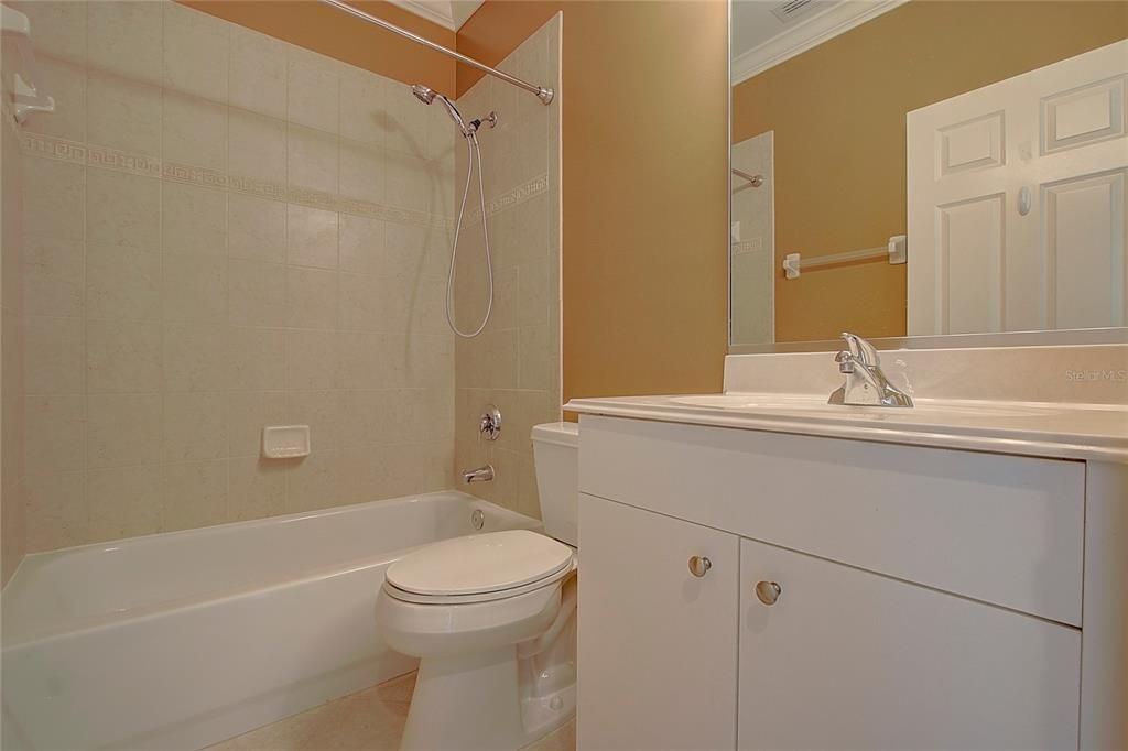 最近租的: $3,650 (3 贝兹, 2 浴室, 2077 平方英尺)