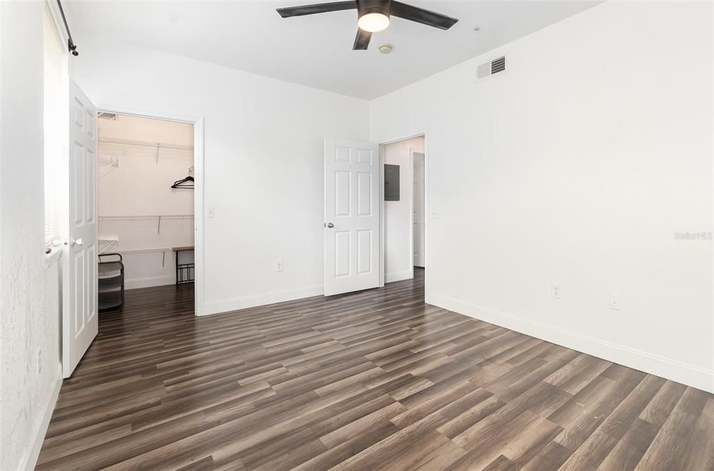 For Sale: $250,000 (3 beds, 2 baths, 1260 Square Feet)