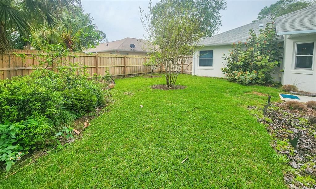Recently Sold: $385,900 (3 beds, 2 baths, 1559 Square Feet)