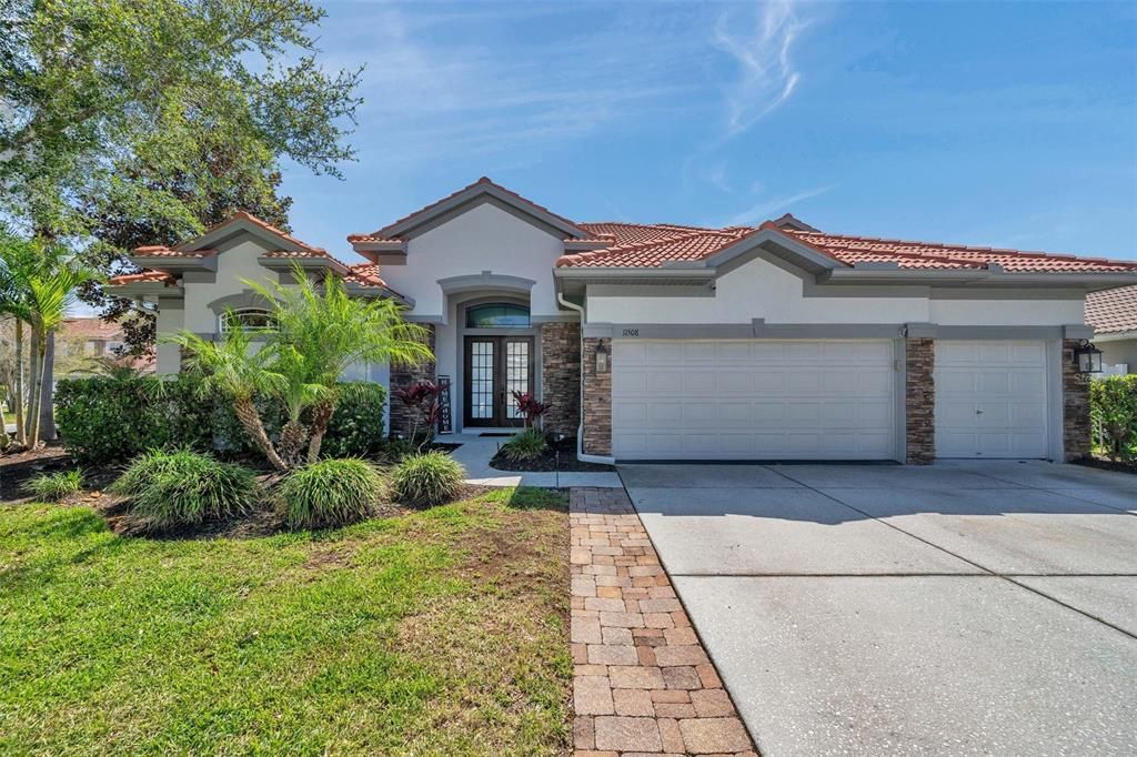 Active With Contract: $750,000 (5 beds, 4 baths, 3612 Square Feet)