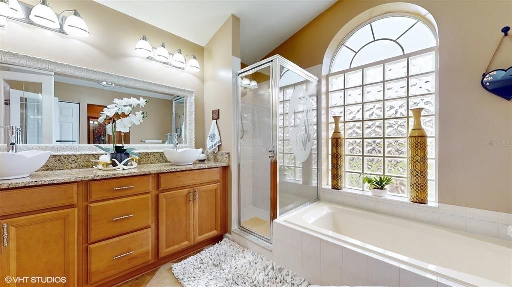 待售: $335,000 (3 贝兹, 2 浴室, 1758 平方英尺)