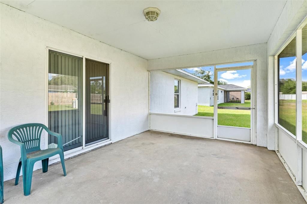 Active With Contract: $195,000 (3 beds, 2 baths, 1124 Square Feet)