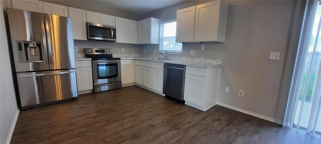 Active With Contract: $2,250 (3 beds, 2 baths, 1307 Square Feet)