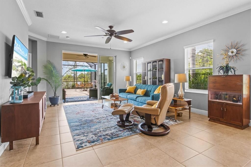 Active With Contract: $609,000 (3 beds, 2 baths, 1881 Square Feet)