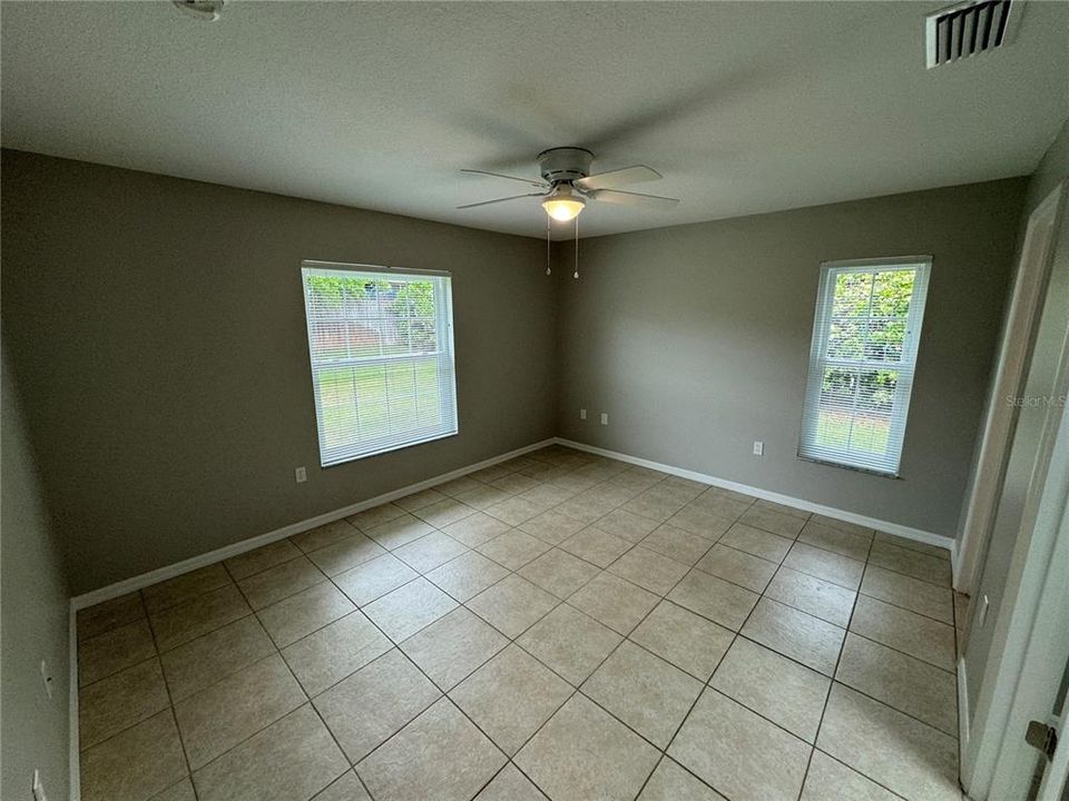 For Rent: $2,160 (3 beds, 2 baths, 1413 Square Feet)