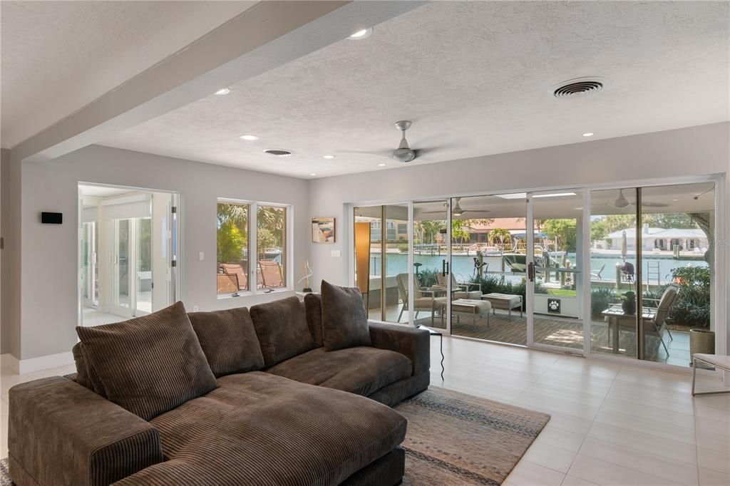 Florida and living room with view