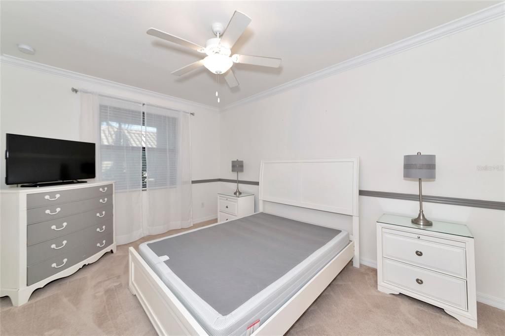 For Sale: $469,000 (2 beds, 2 baths, 1336 Square Feet)