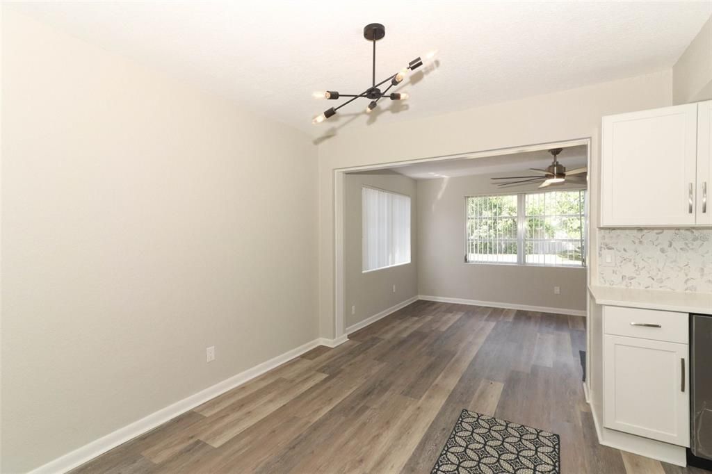 Recently Sold: $399,000 (3 beds, 1 baths, 1359 Square Feet)