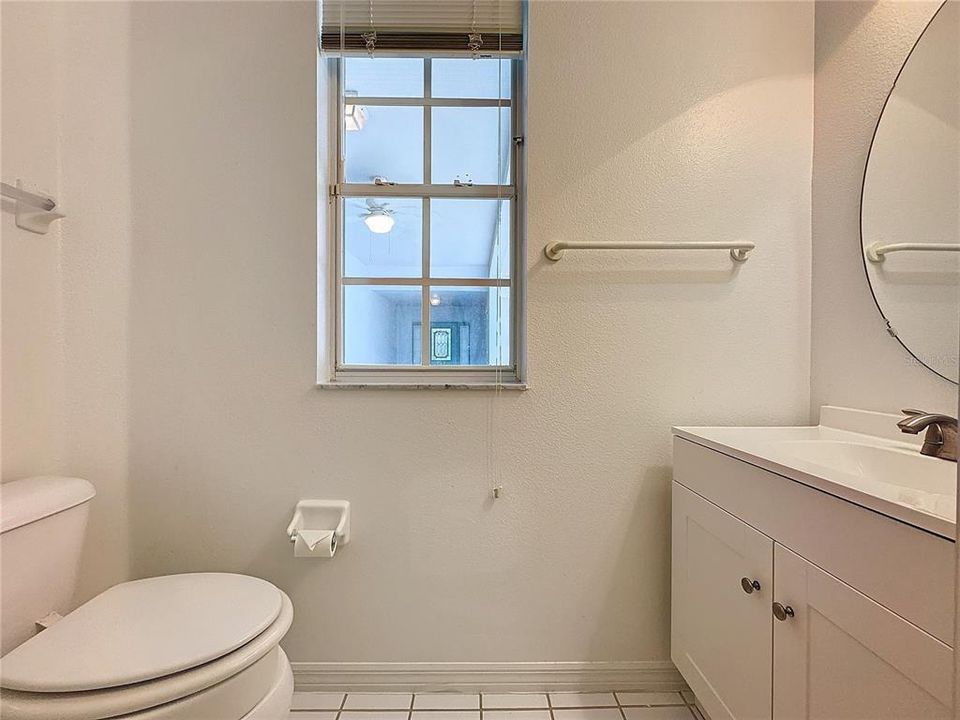 Half Bath w/new vanity & sink