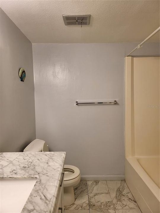 For Rent: $1,350 (1 beds, 1 baths, 690 Square Feet)