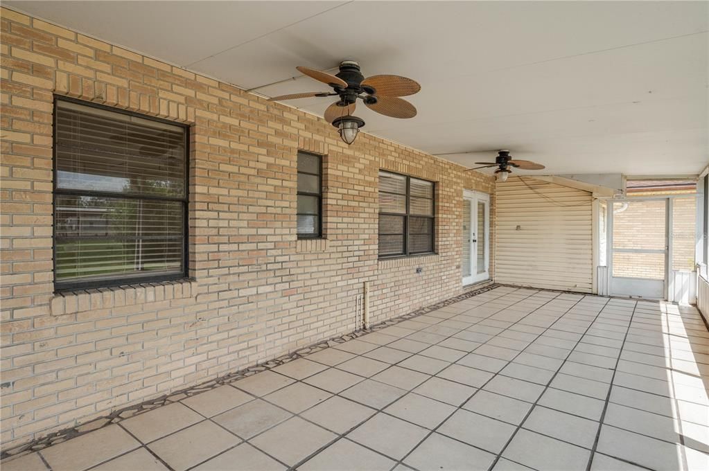 Recently Sold: $169,900 (3 beds, 1 baths, 1337 Square Feet)