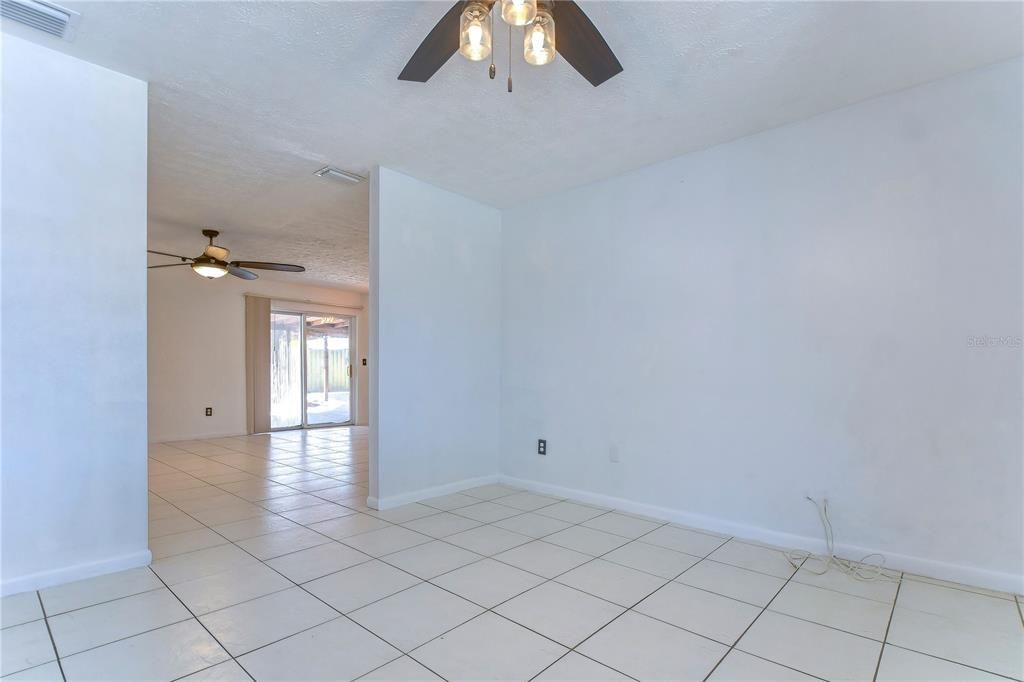 Recently Sold: $289,000 (3 beds, 2 baths, 1235 Square Feet)