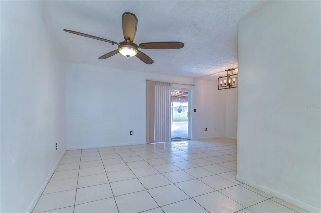 Recently Sold: $289,000 (3 beds, 2 baths, 1235 Square Feet)