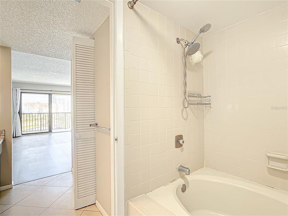 Недавно арендовано: $3,000 (2 спален, 2 ванн, 1100 Квадратных фут)