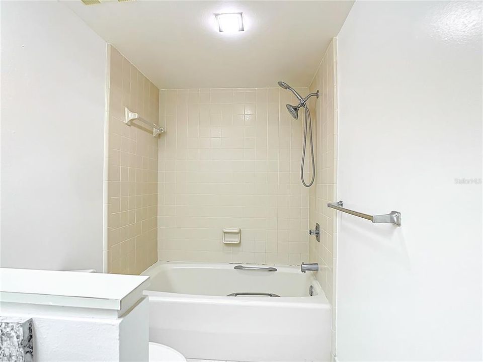 最近租的: $3,000 (2 贝兹, 2 浴室, 1100 平方英尺)