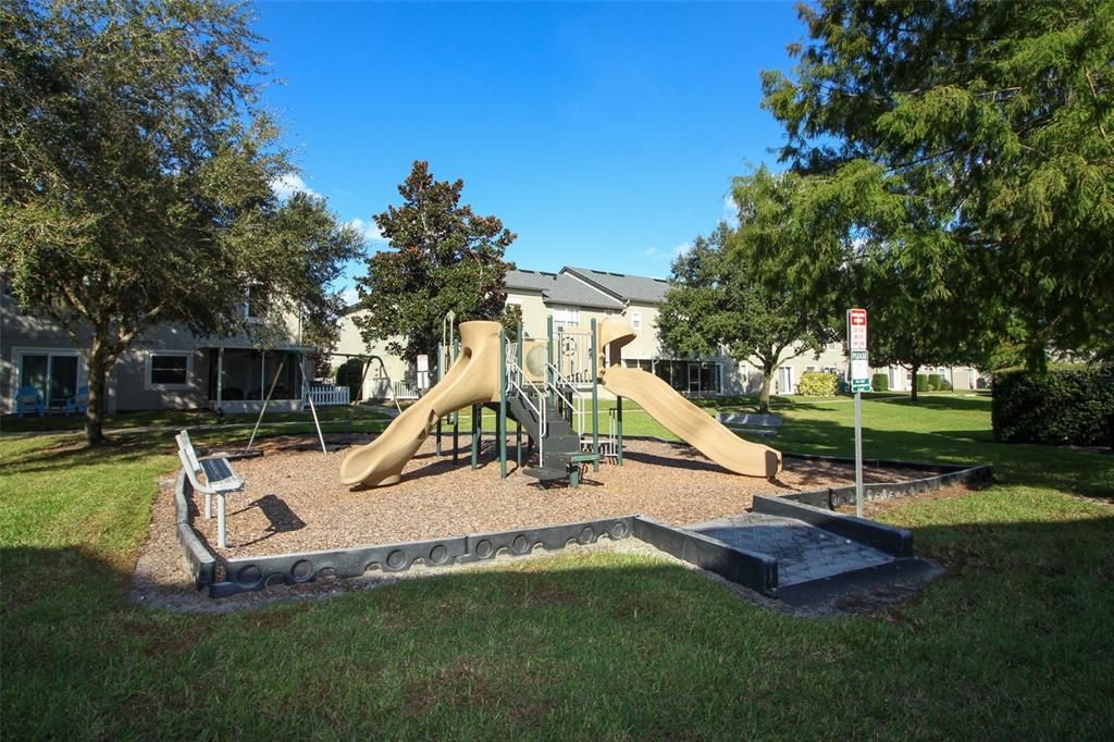 Recently Sold: $369,900 (3 beds, 2 baths, 1888 Square Feet)