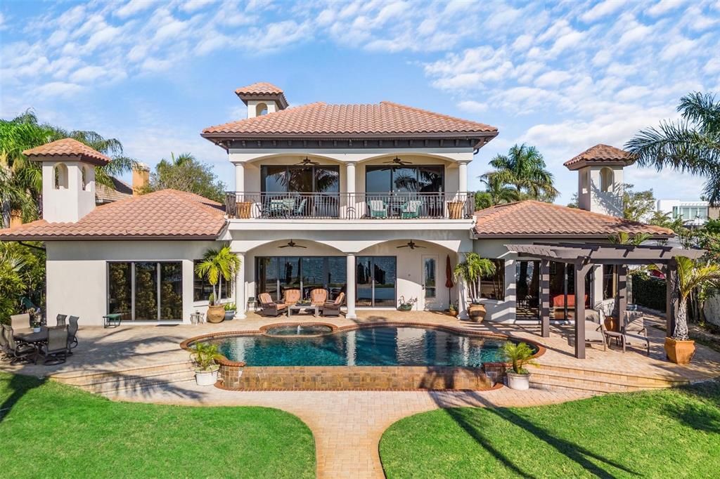 For Sale: $9,995,000 (4 beds, 4 baths, 6091 Square Feet)