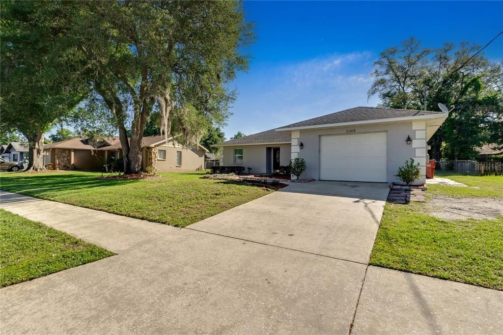 Recently Sold: $315,000 (3 beds, 2 baths, 1264 Square Feet)