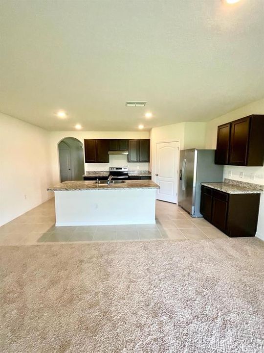 For Rent: $2,200 (4 beds, 2 baths, 1828 Square Feet)