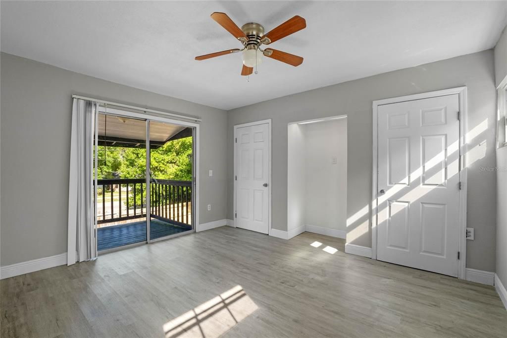 Active With Contract: $325,000 (3 beds, 2 baths, 1586 Square Feet)