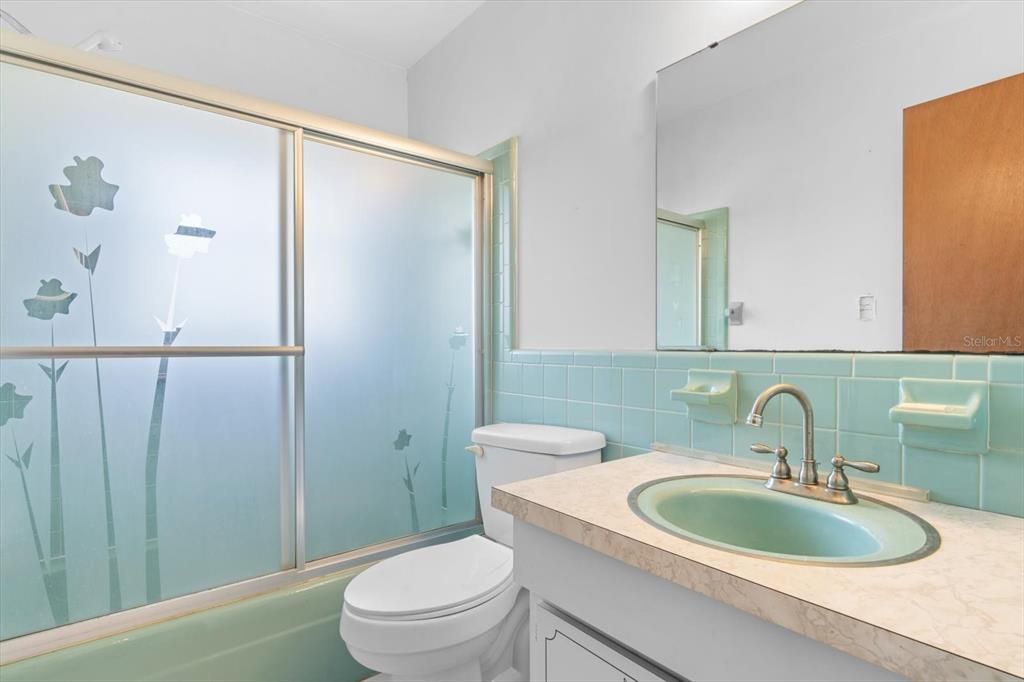 最近售出: $325,000 (3 贝兹, 2 浴室, 1284 平方英尺)