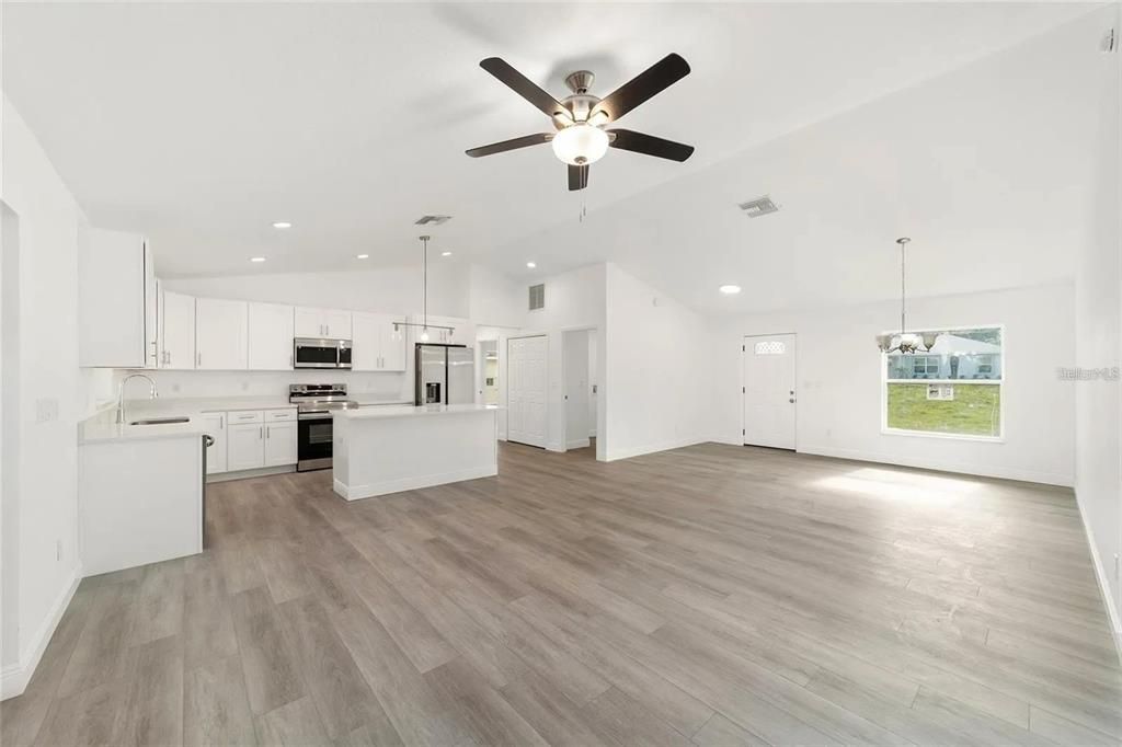 For Sale: $274,900 (3 beds, 2 baths, 1522 Square Feet)